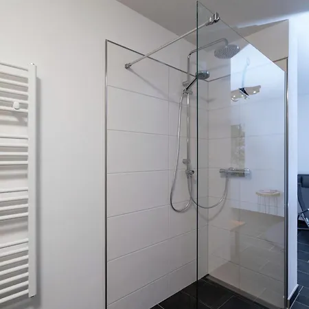 בית נופש Modern Holiday In With Private Sauna